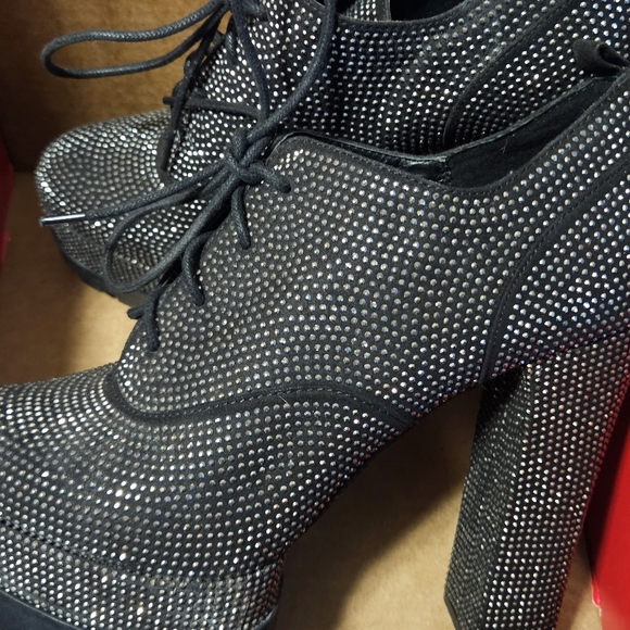 Jessica Simpson Glitter Platforms - Picture 4 of 6